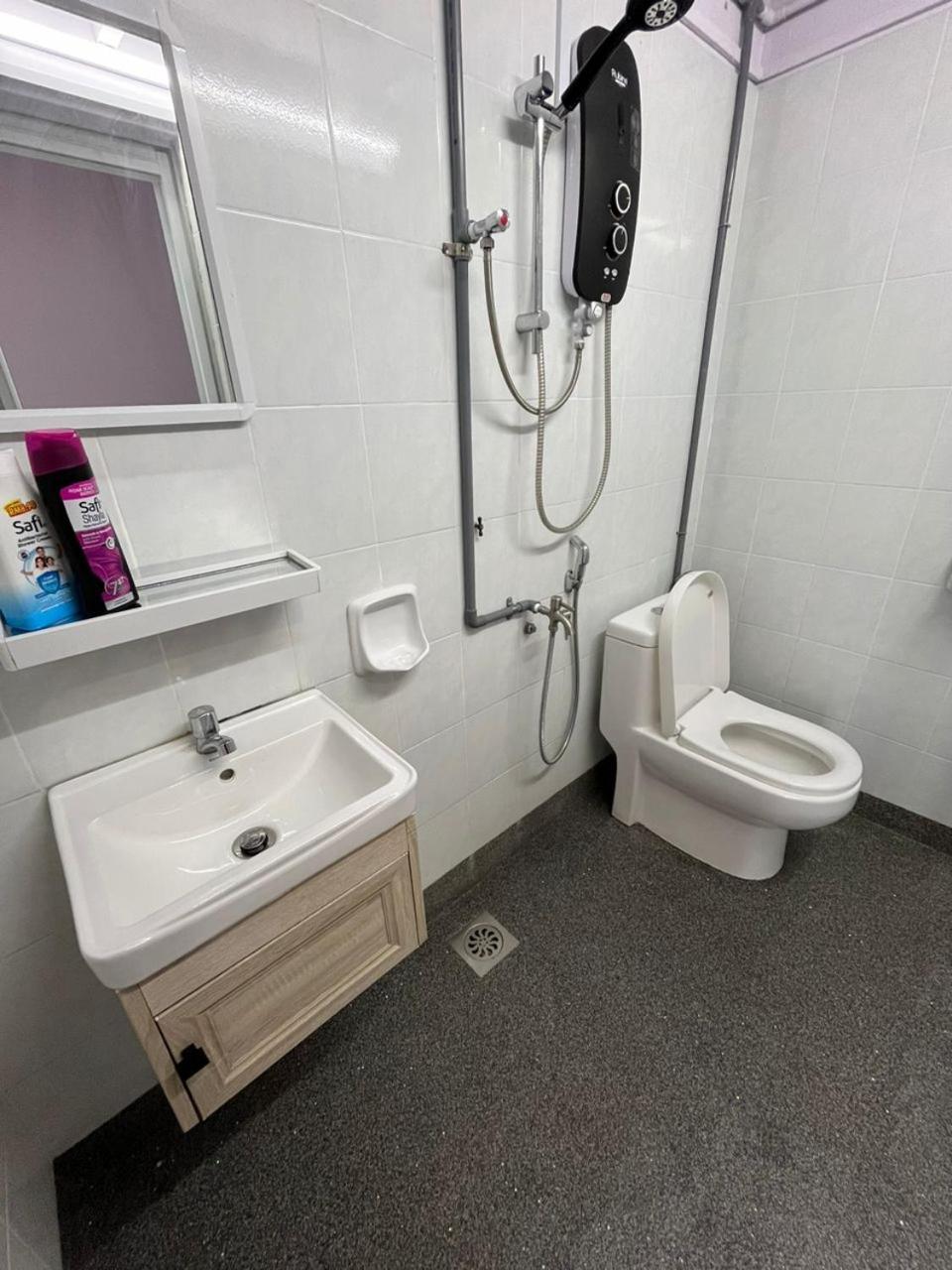 Mersingfirstfloor丰盛港二楼民宿 מראה חיצוני תמונה
